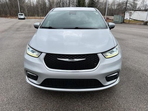 2023 Chrysler Pacifica Touring