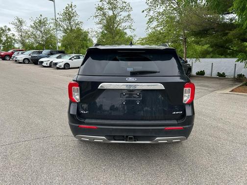 Agate Black Metallic 2023 Ford Explorer XLT