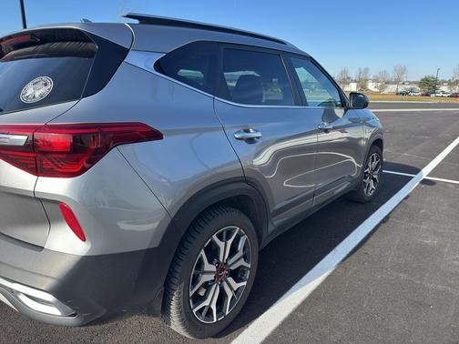 Steel Gray 2023 Kia Seltos SX Turbo