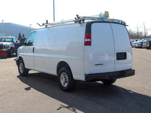 2021 Chevrolet Express 2500 RWD 2500 Regular Wheelbase WT