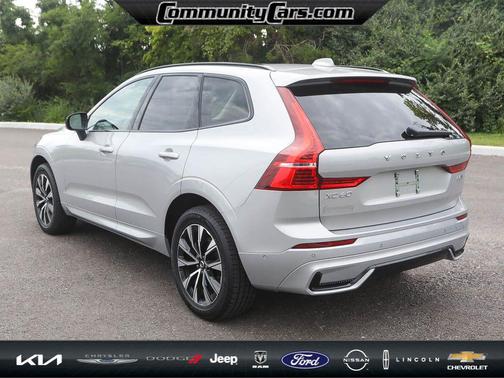 2025 Volvo XC60 B5 Plus