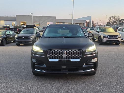 Infinite Black Metallic Clearcoat 2023 Lincoln Aviator Reserve AWD