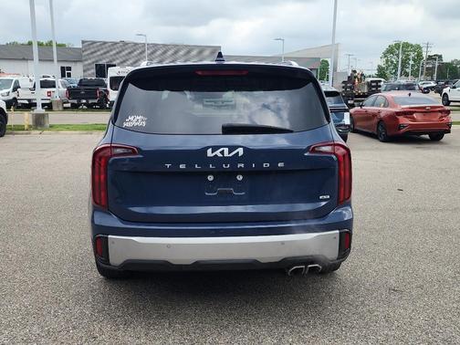 Midnight Lake Blue 2024 Kia Telluride S