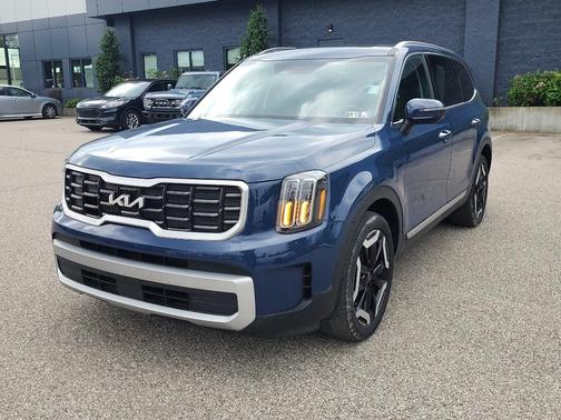 Midnight Lake Blue 2024 Kia Telluride S