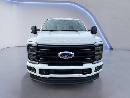 2025 Ford F-350 Platinum