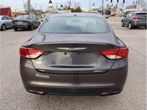 2015 Chrysler 200 S