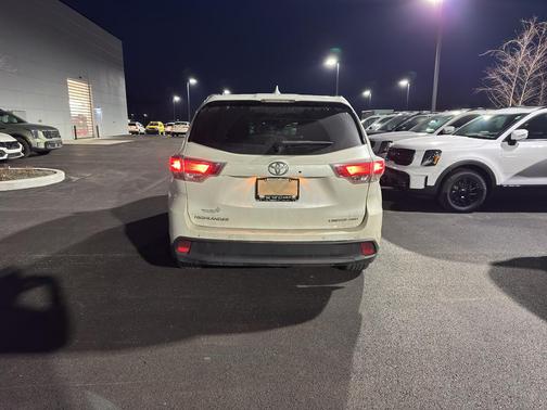 2016 Toyota Highlander Limited