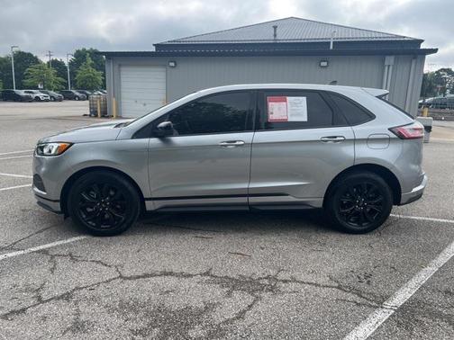 2022 Ford Edge SE