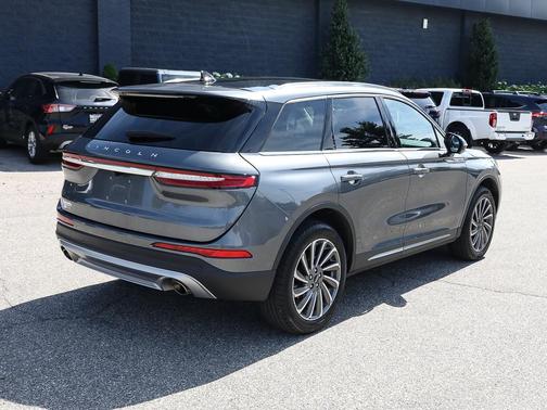 Asher Gray Metallic Clearcoat 2023 Lincoln Corsair Reserve