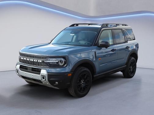 Azure Gray Metallic Tri-Coat 2026 Ford Bronco Sport Badlands