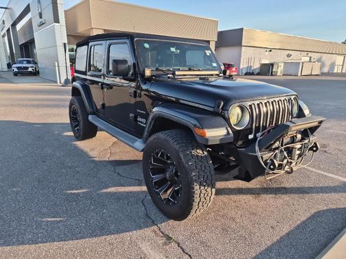 Black Clearcoat 2018 Jeep Wrangler Unlimited Sahara