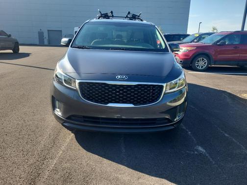 Platinum Graphite Pearl Metallic 2016 Kia Sedona LX