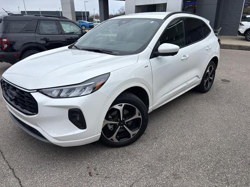 2023 Ford Escape ST-Line Select