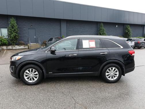 Ebony Black 2016 Kia Sorento LX