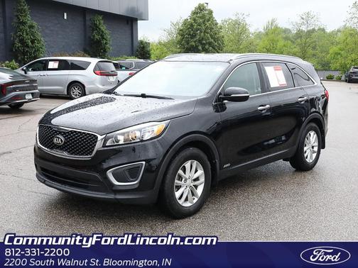 Ebony Black 2016 Kia Sorento LX