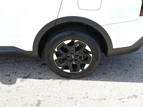 Glacial White Pearl 2025 Kia Sorento S