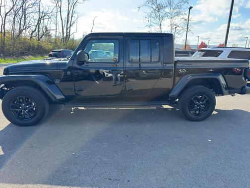 2023 Jeep Gladiator Sport S