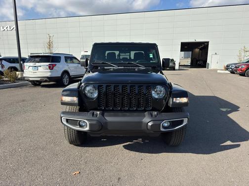 2023 Jeep Gladiator Sport S