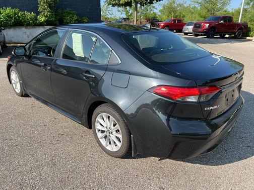 Black Sand Pearl 2021 Toyota Corolla XLE
