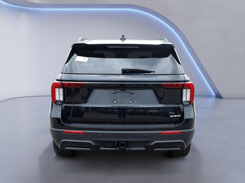 Agate Black Metallic 2026 Ford Explorer ST-Line