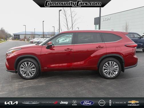 2023 Toyota Highlander Hybrid Platinum