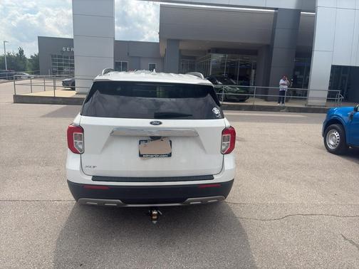 Star White Metallic Tri-Coat 2021 Ford Explorer XLT