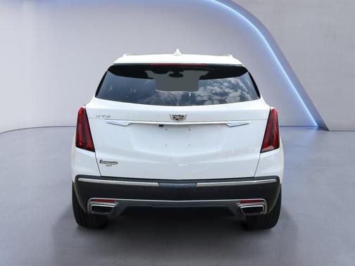 White 2020 Cadillac XT5 Premium Luxury