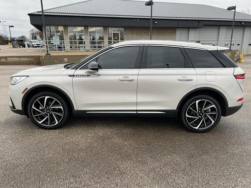 2023 Lincoln Corsair Reserve