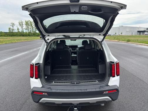 Glacial White Pearl 2022 Kia Sorento SX