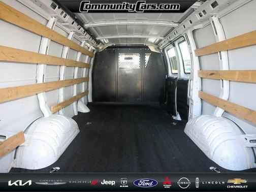 2022 GMC Savana 2500 Work Van