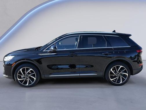 Infinite Black Metallic Clearcoat 2024 Lincoln Corsair Reserve