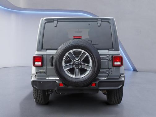 2023 Jeep Wrangler 4-Door Sahara 4x4
