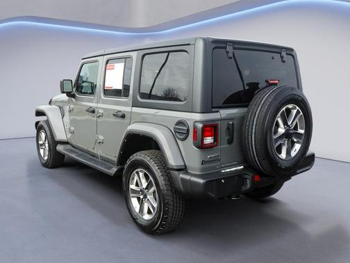 2023 Jeep Wrangler 4-Door Sahara 4x4