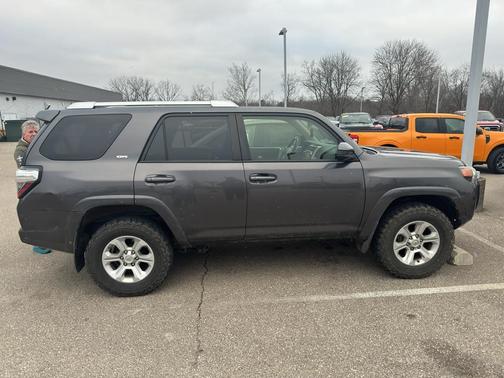 2018 Toyota 4Runner SR5
