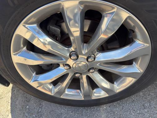 2015 Chrysler 300C Platinum