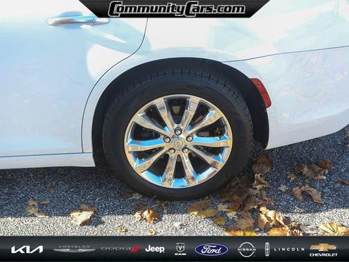 2015 Chrysler 300C Platinum