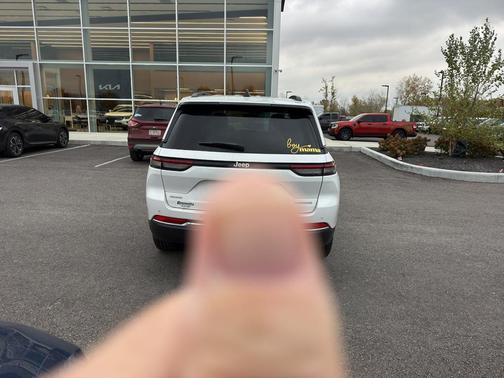 2024 Jeep Grand Cherokee Laredo