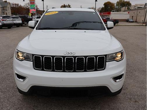 2021 Jeep Grand Cherokee Laredo