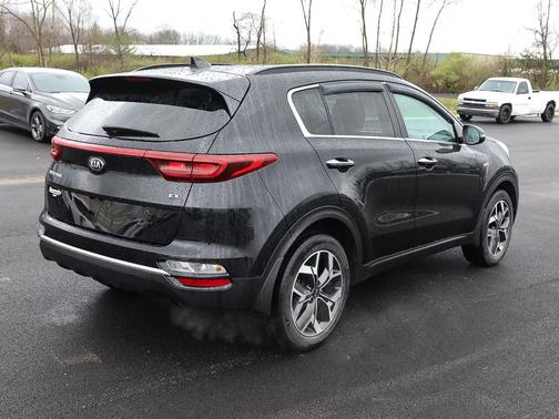 2022 Kia Sportage EX