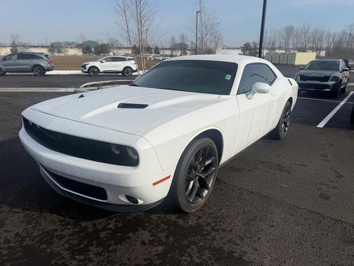 2021 Dodge Challenger SXT