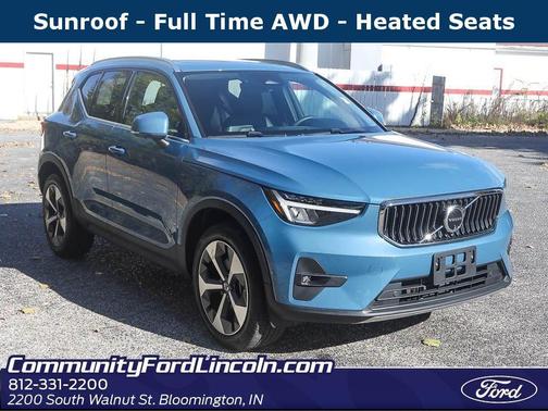 2024 Volvo XC40 B5 Plus Bright Theme