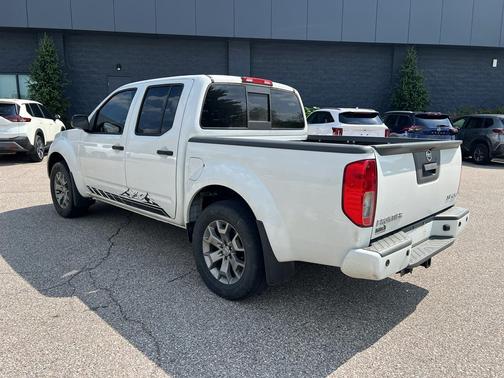 Glacier White 2020 Nissan Frontier SV