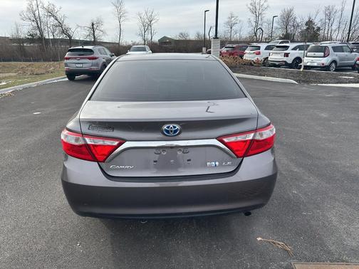2016 Toyota Camry Hybrid LE