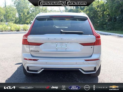 2025 Volvo XC60 Plus