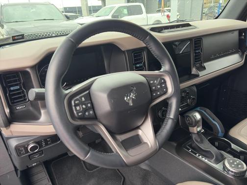 Shadow Black 2023 Ford Bronco Wildtrak