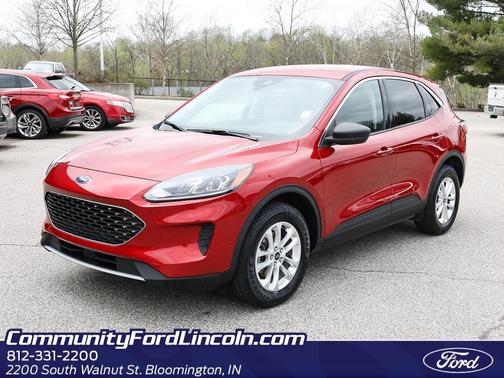 Rapid Red Metallic Tinted Clearcoat 2022 Ford Escape SE