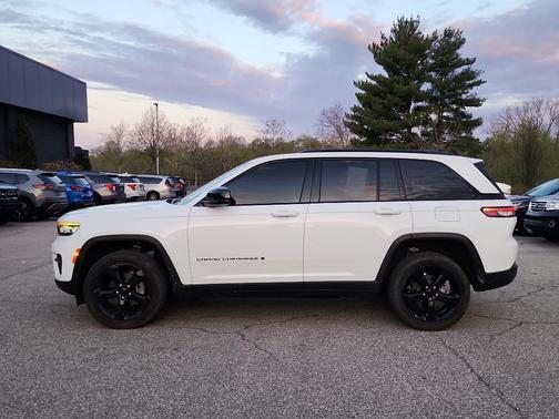 2023 Jeep Grand Cherokee Altitude