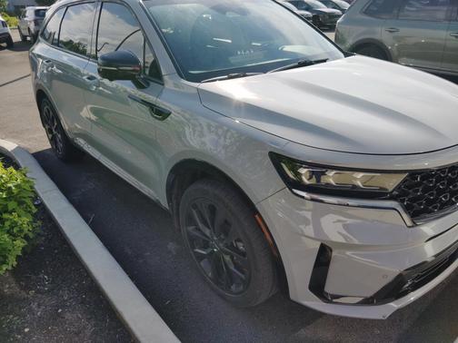 Wolf Gray 2022 Kia Sorento SX