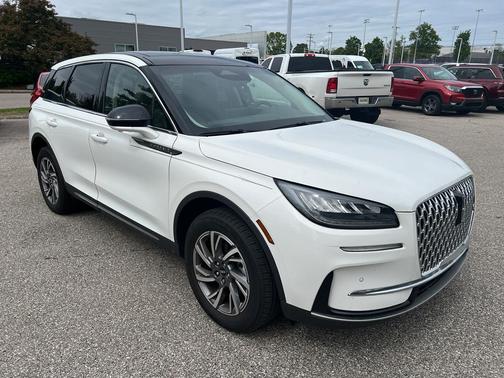 Pristine White Metallic Tri-Coat 2024 Lincoln Corsair Premiere