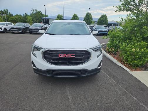 Summit White 2018 GMC Terrain SLE